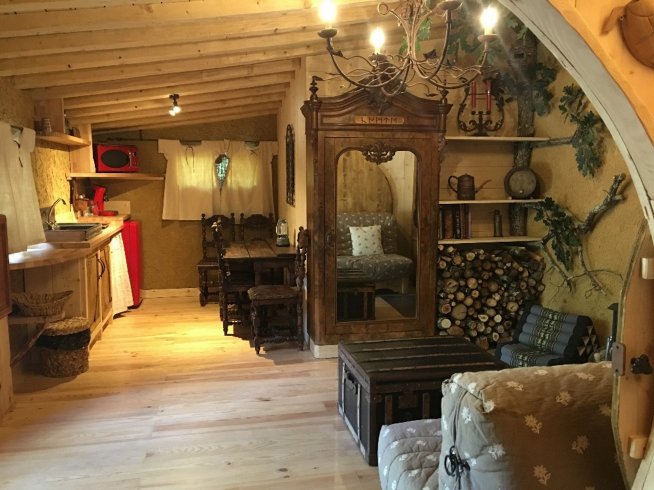 Hébergement AbracadaRoom : Tanière de Bilbo le Hobbit - Image 16