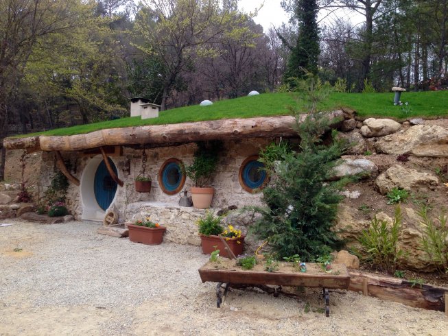 Hébergement AbracadaRoom : Tanière de Bilbo le Hobbit - Image 4