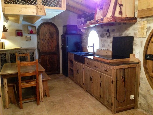 Hébergement AbracadaRoom : Tanière de Bilbo le Hobbit - Image 15