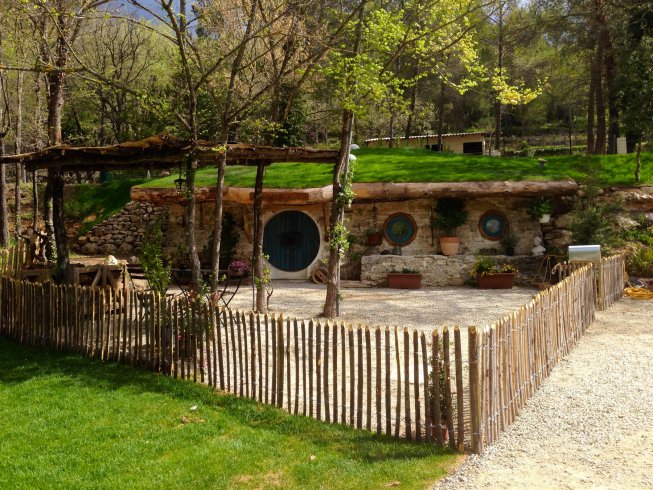 Hébergement AbracadaRoom : Tanière de Bilbo le Hobbit - Image 1