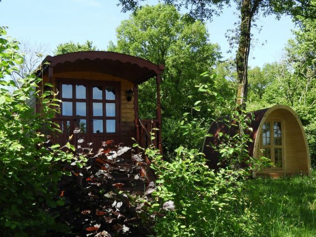 Hébergement AbracadaRoom : Roulotte + Pod - Image 1