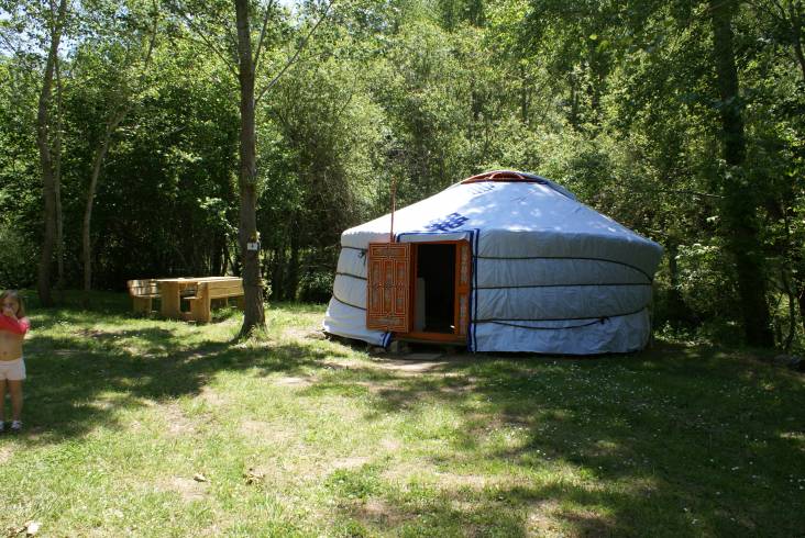 Hébergement AbracadaRoom : Yourte 4 personnes - Image 5