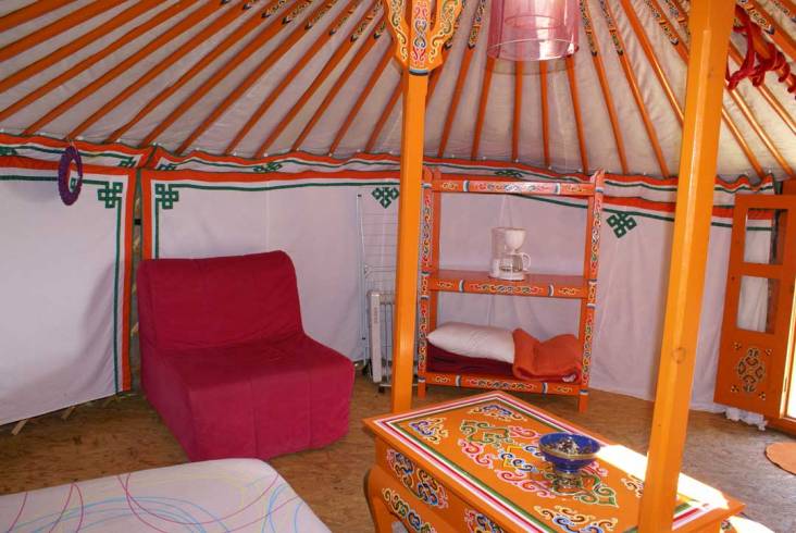 Hébergement AbracadaRoom : Yourte 4 personnes - Image 8